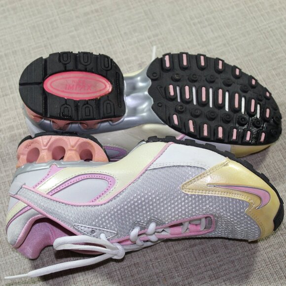 Nike Impax Size 7 Grey Pink and Yellow Athletic Shoes - LIKE NEW - Picture 6 of 6